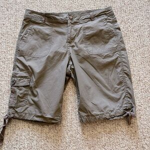 Size 10 Bermuda shorts